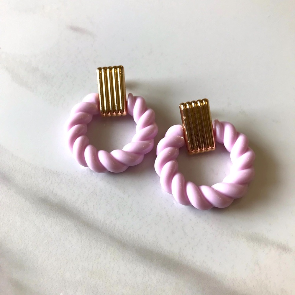 Baby Pink Circle Earrings - Picture 1 of 2